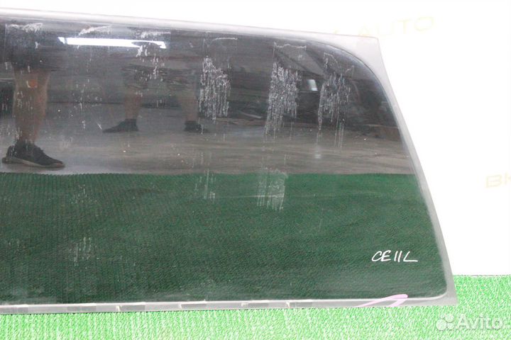 Задние боковые стекла Cadillac Escalade GMT800 ESV