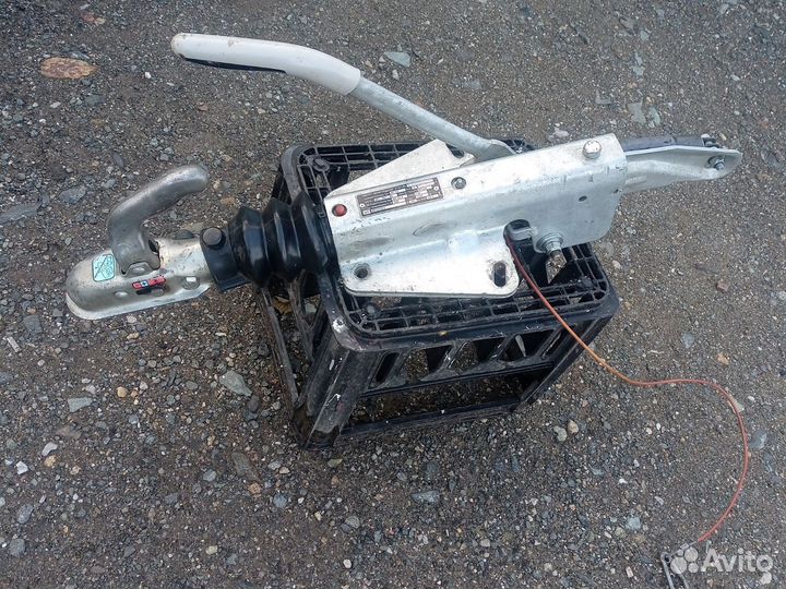 Тормоз наката Knott KF 13 для прицепа