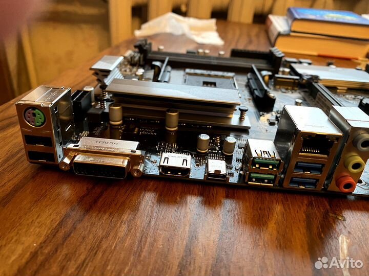 Asus prime B450-plus новая на гарантии