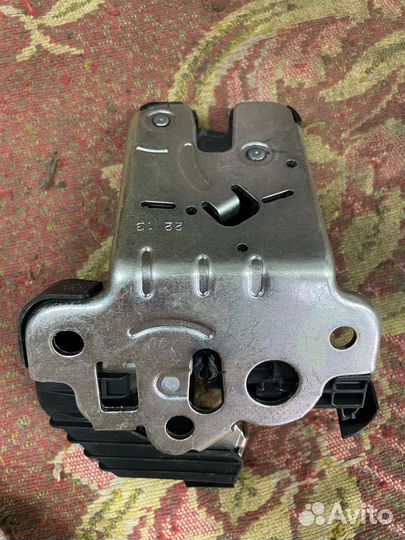 Замок крышки багажника ауди а1