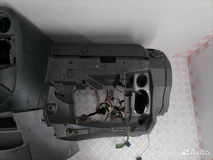 Панель передняя салона (торпедо) iveco Daily 3