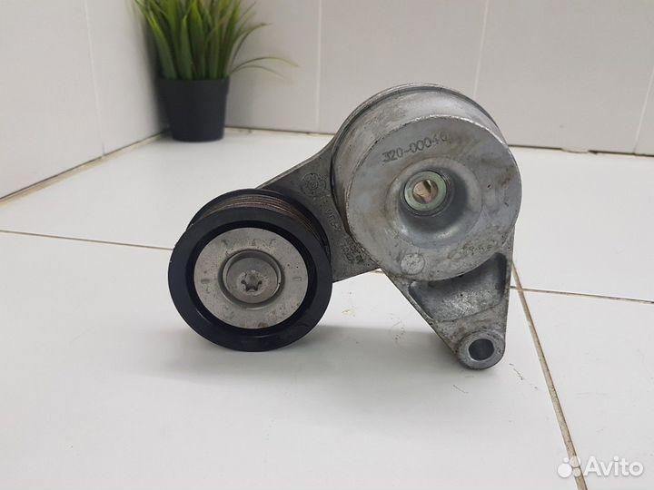 Кронштейн ролика натяжителя (Kia Seltos)