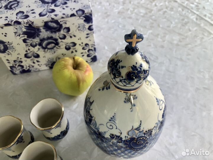 Штоф с рюмками авторская Гжель