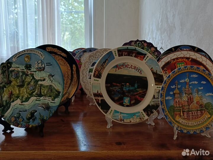 Сувенирные тарелки разные города и страны