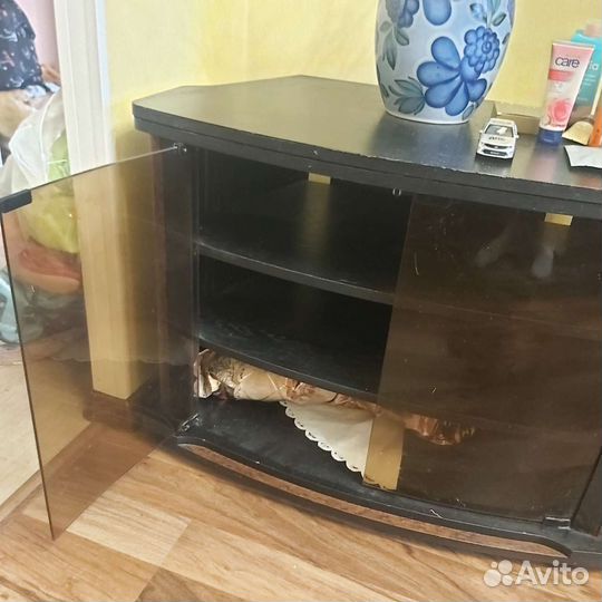 Тумба под телевизор