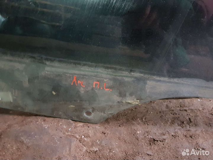 Переднее левое стекло двери Лачетти