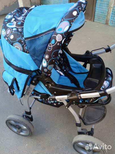 Прогулочная коляска