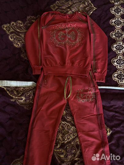 Костюм спортивный