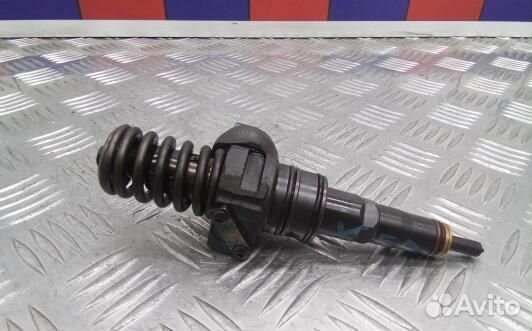 Форсунка дизельная volkswagen passat B6 (XEA31AL01