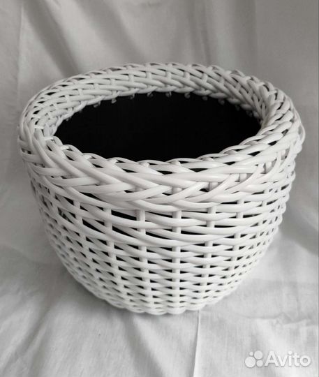 Кашпо из ротанга