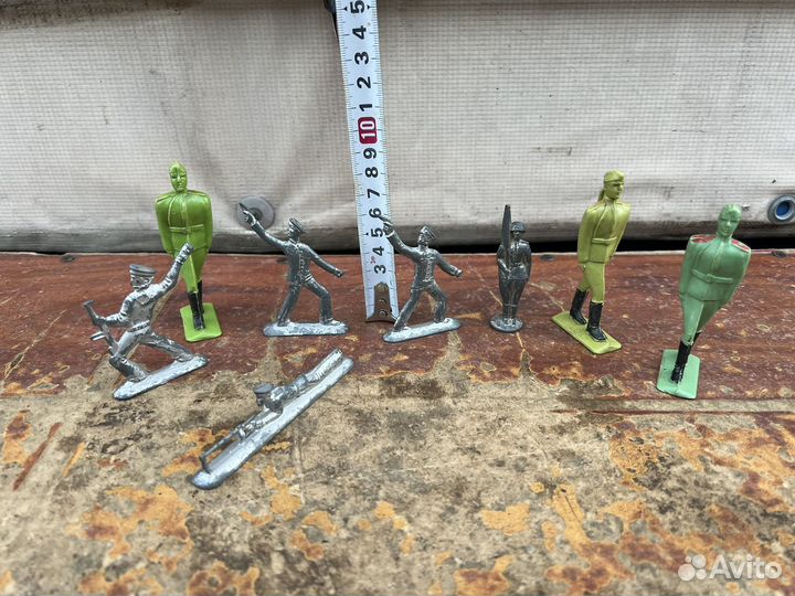 Игрушки СССР солдатики
