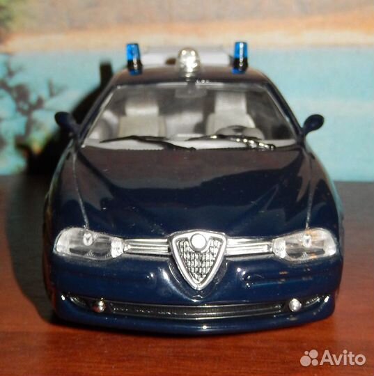 Модель автомобиля, масштаб 1/24