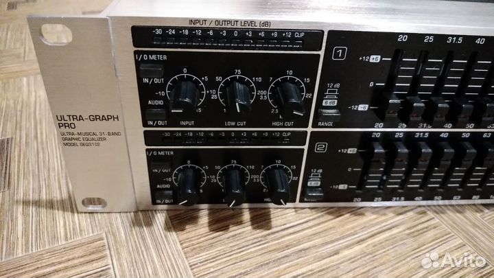 Графический эквалайзер Beringer GEQ3102