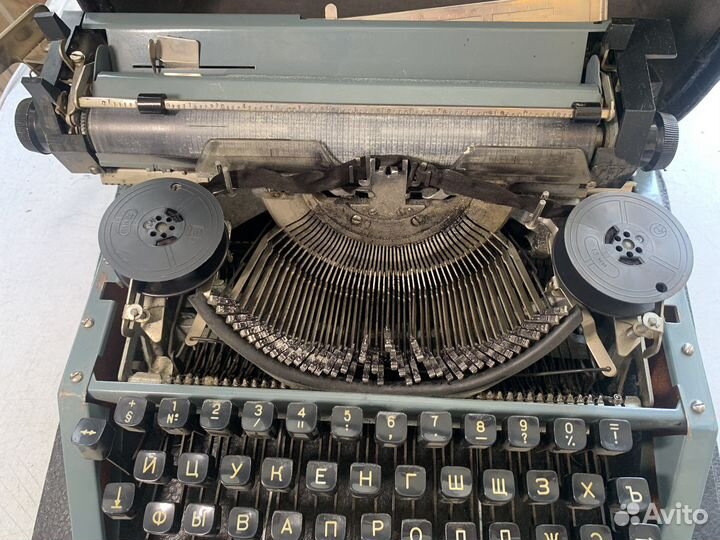 Пишущая печатная машинка москва
