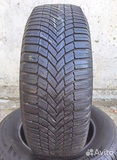 Bridgestone Weather Control A001 215/65 R16 102V