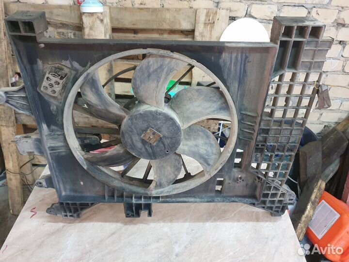 Вентилятор радиатора Renault Duster