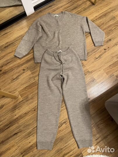 Трикотажный костюм женский