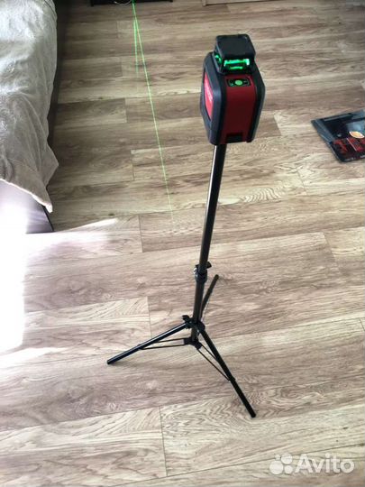 Штатив Yizhestudio для фото,лазер. уровней,пр.,2 м