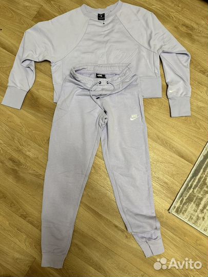 Спортивный костюм женский