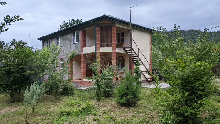 Дом 200 м² на участке 6 сот.