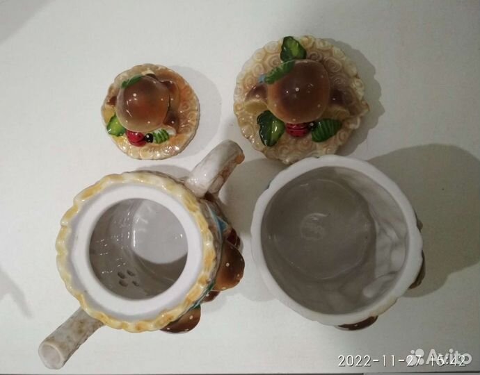 Чайник и сахарница керамика