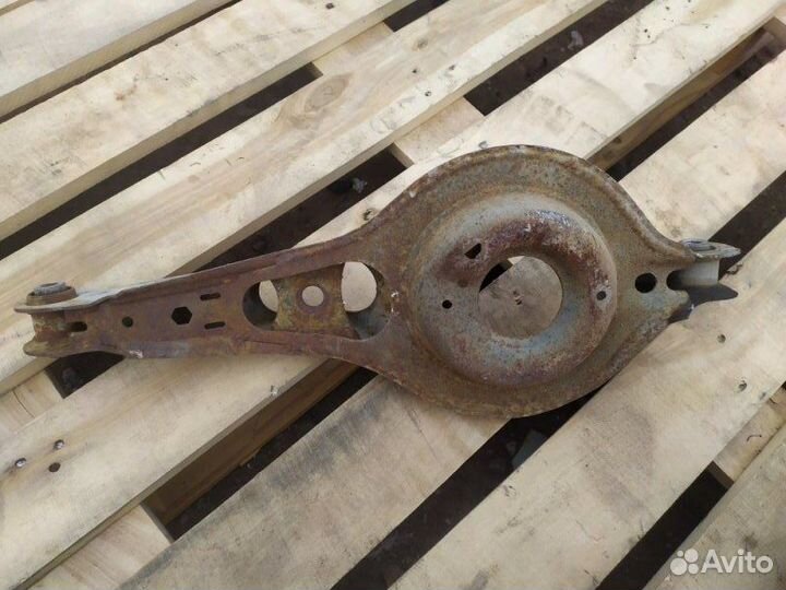 Рычаг задний Ford Focus 3 седан 1.6