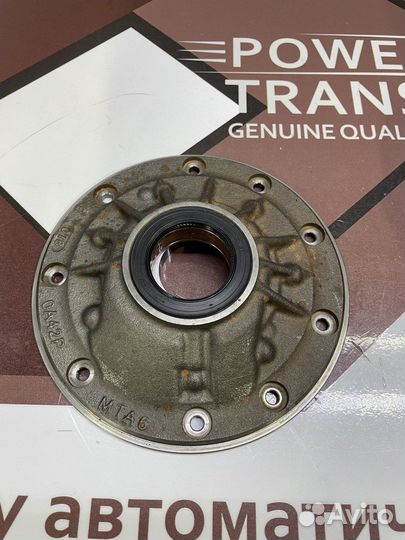 Крышка масляного насоса U660/U760