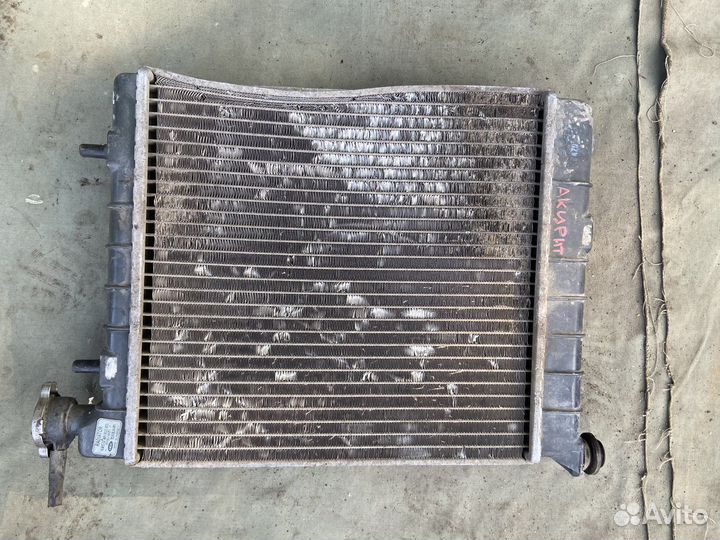 Радиатор охлаждения Hyundai Accent