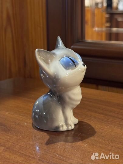 Фигурка статуэтка фарфор кот серый