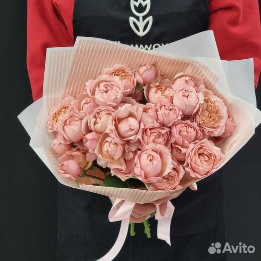 Мини букет из пионовидных роз №577