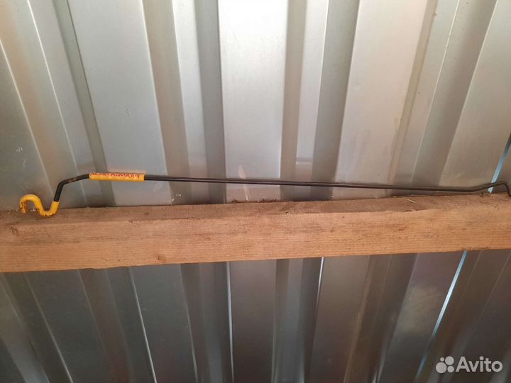 Упор капота octavia a7