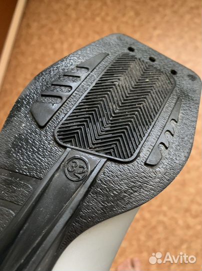 Лыжные ботинки продам