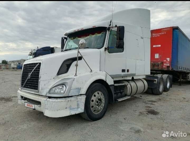 Volvo VNL 630 с полуприцепом, 2003