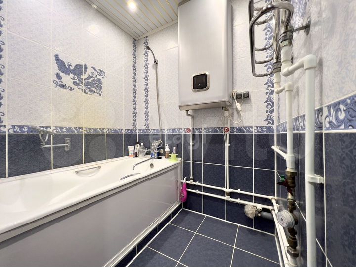 2-к. квартира, 57 м², 2/2 эт.