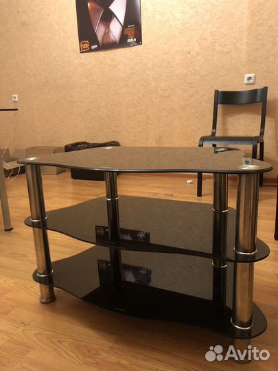 Стеклянная тумба