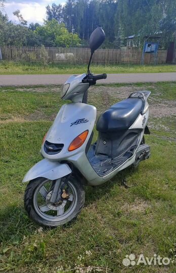 Продам скутер Yamaha grand axic 100