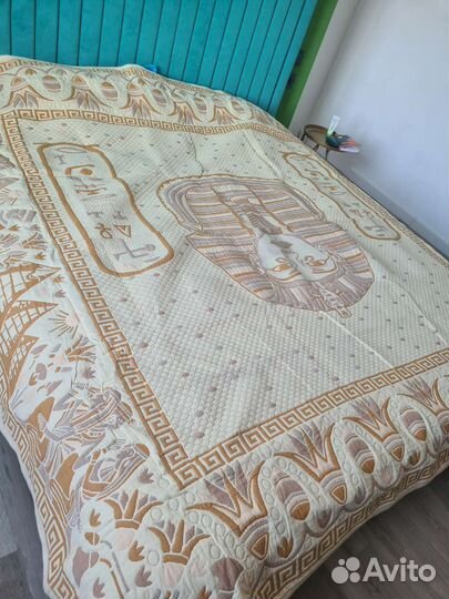 Покрывало на кровать новое