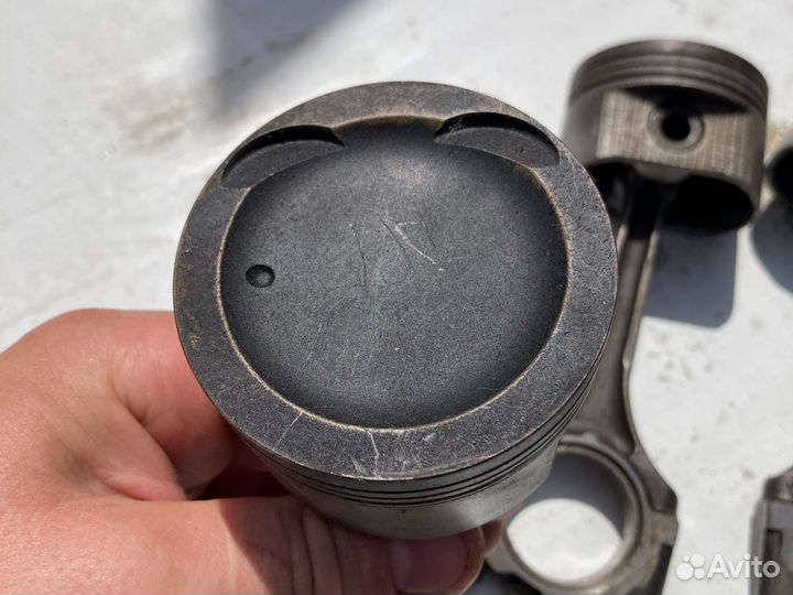 Поршень с шатуном K3VE