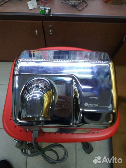 Сушилка для рук Merida E88C