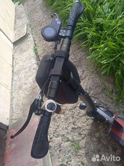 Продам электросамокат