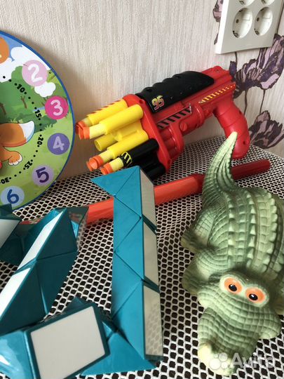 Наборы пластиковых игрушек.Цена за набор