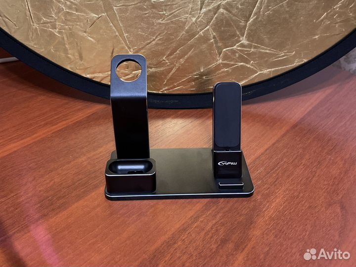 Док станция для iPhone