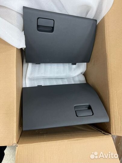 Бардачок Mitsubishi Outlander 3 Ящик перчаточный