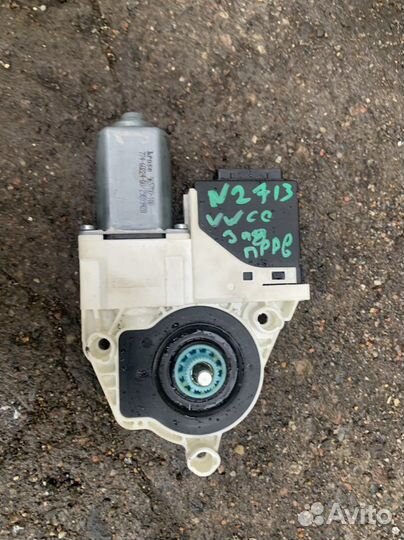 Моторчик Стеклопод задней правой двери vw cc