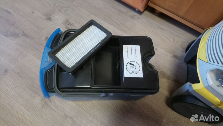 Пылесос Karcher DS5500 с водяным фильтром