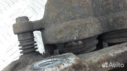 Суппорт тормозной передний левый opel antara (BAD1