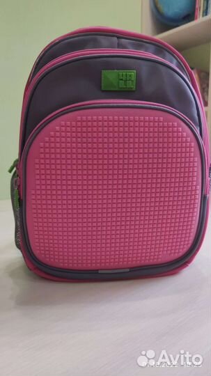 Ортопедический портфель с пикселями