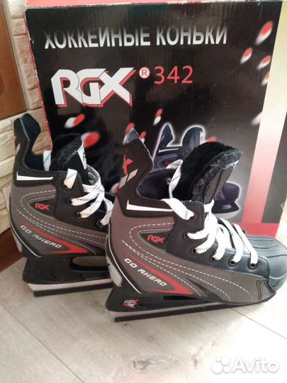 Коньки хоккейные р. 33