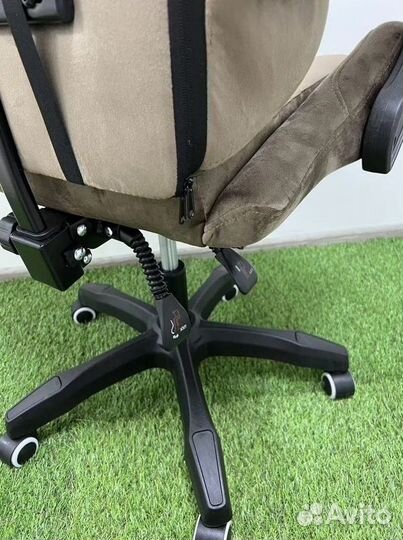 Кресло для игр. Игровое кресло с массажем