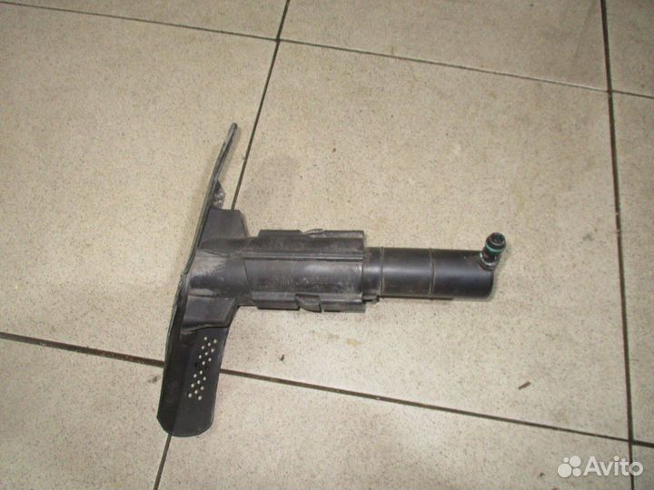 Форсунка омывателя фары VW Jetta 6 (1B)